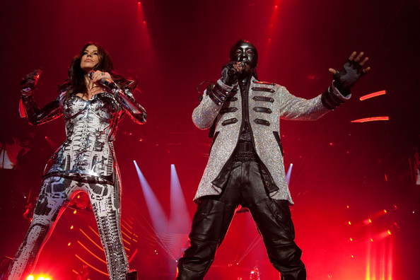 Black+Eyed+Peas+E+N+World+Tour+2010+Opening+